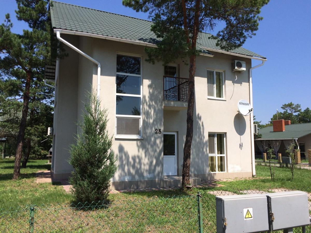 Hotel Allians Коблево Екстериор снимка