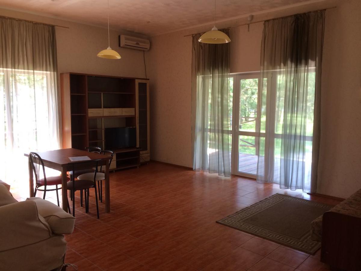 Hotel Allians Коблево Екстериор снимка