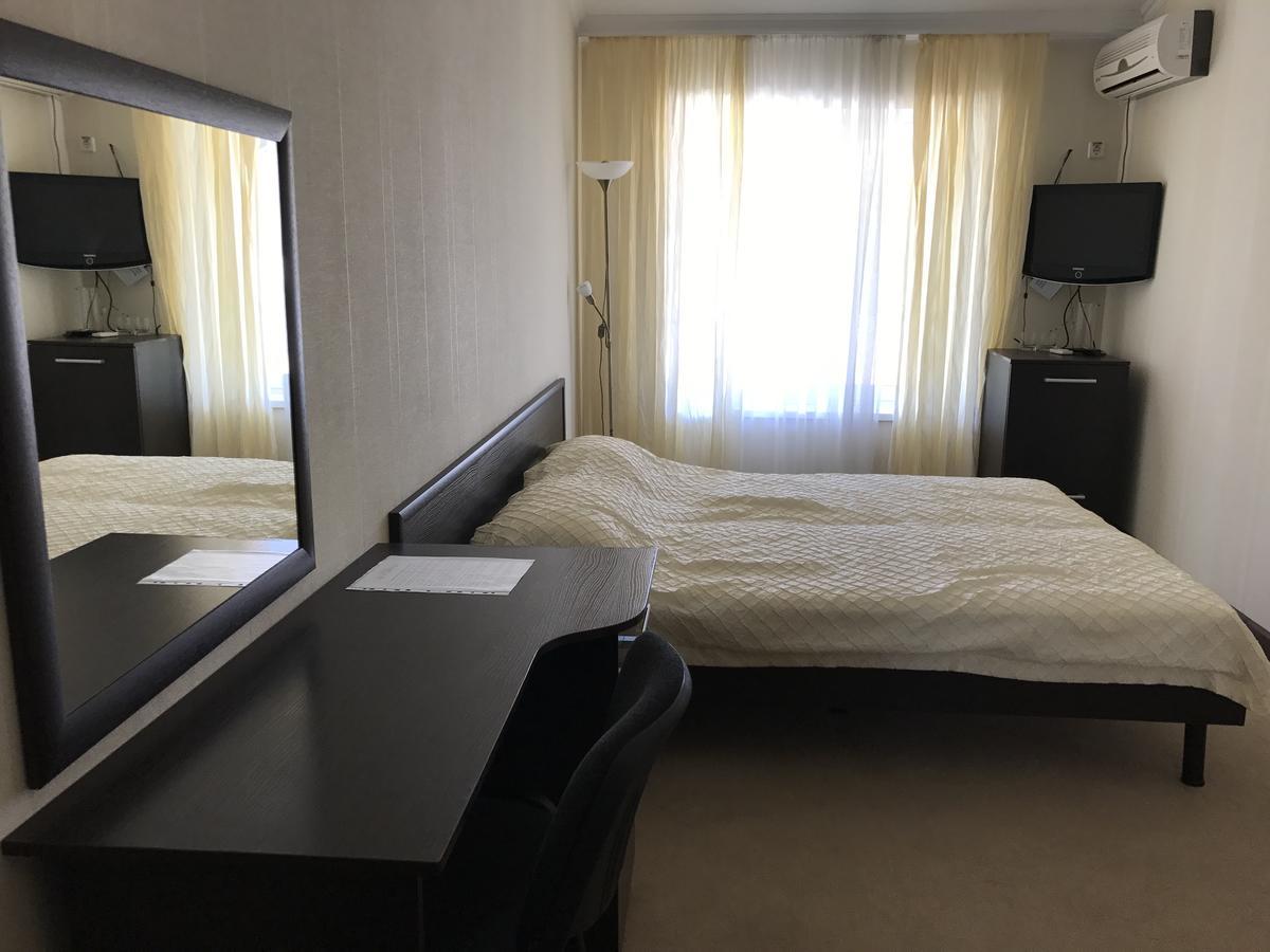 Hotel Allians Коблево Екстериор снимка